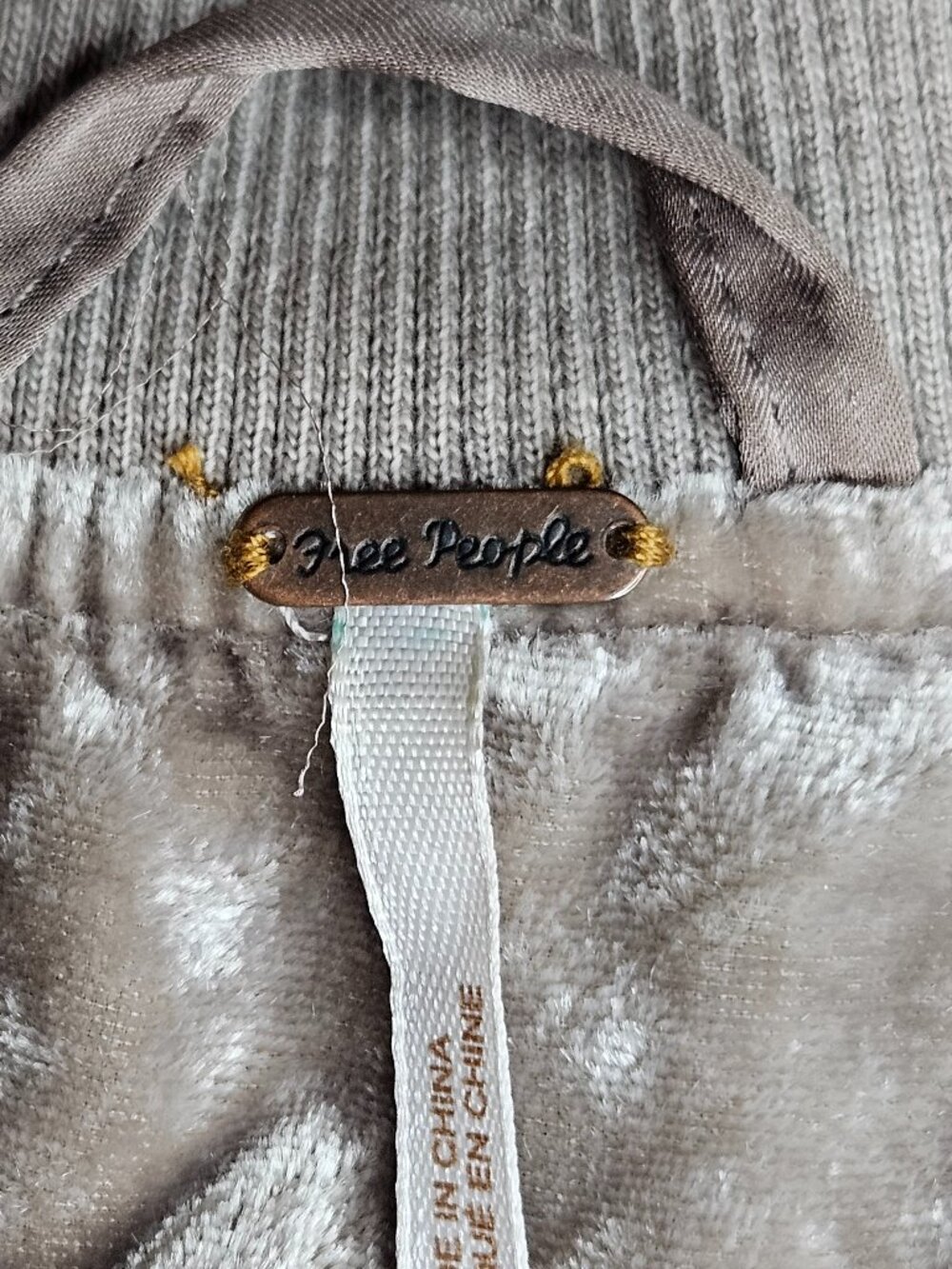 Free People Ruffled Champagne Velvet Velvet Zippered Jacket. Small - Picture 5 of 9
